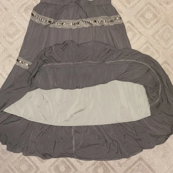 Cider Lace Stitch Tiered Midi Skirt in Olive - Picture 6 of 11